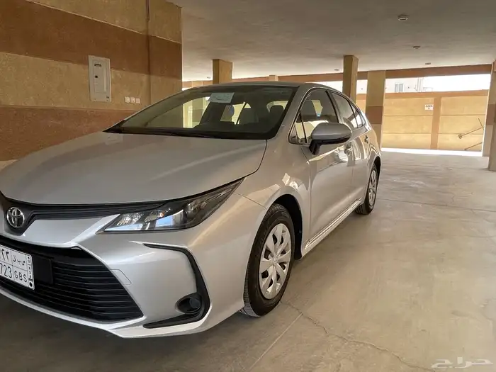 البيع كرولا مخزن بحالة الوكالة أربع سلندر 6