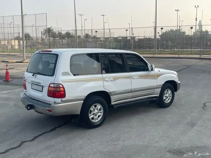 جيب لاندكروزر VX-R قمة النضافة 2002 10