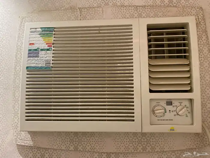 مكيفين واحد 24 شركة كرافت وثاني 18 الشركه جنرال سوبريم 1