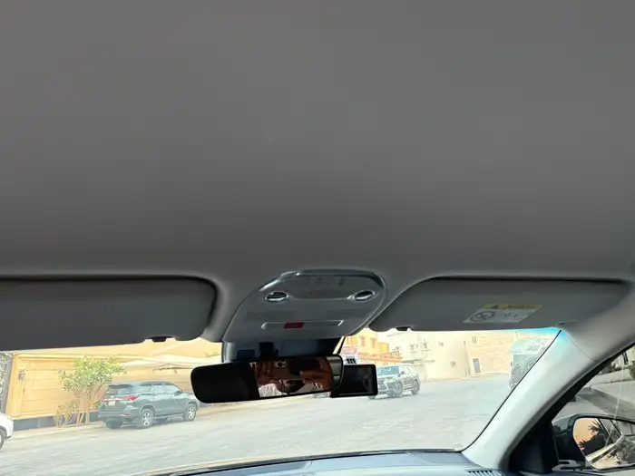 ازيرا 2022 ستة سلندر نظيفة جدا 17