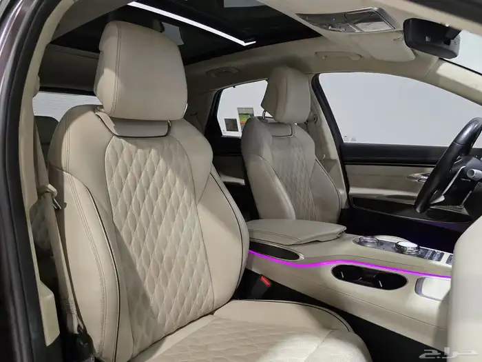 جينسس GV70 موديل 2021 بحاله ممتازه 8