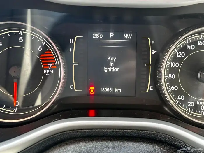 جيب شيروكى سبورت 2016 15