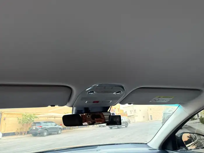 ازيرا 2022 ستة سلندر نظيفة جدا 18