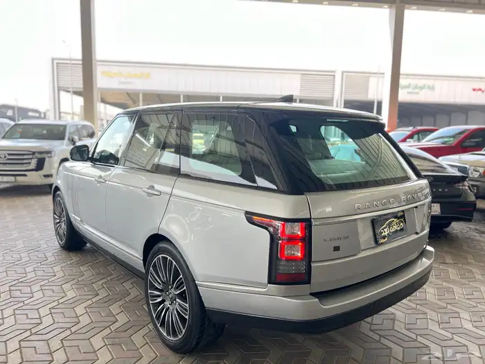 رنج روفر 2017 سعودي HSE ماشي 233 الف 3