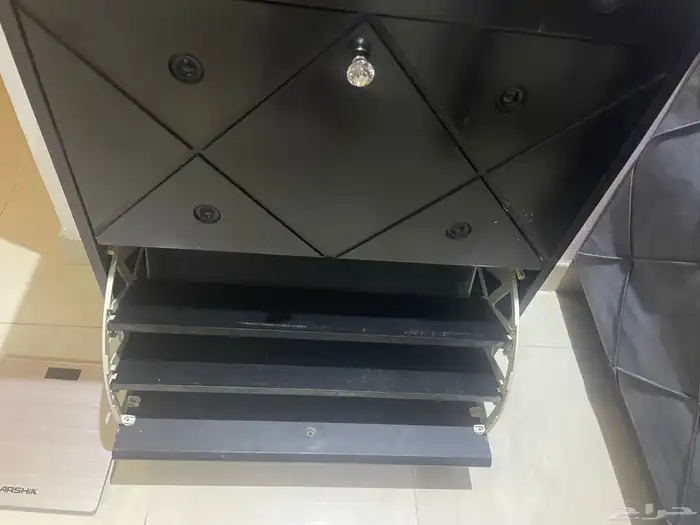 جزامة وساعة جيدارية سعر الجزامة 150 والساعة ب50 1