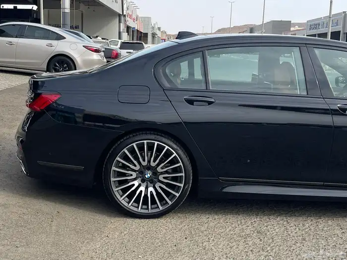 بي ام دبليو 740il 2020 ناغي فل كامل 3