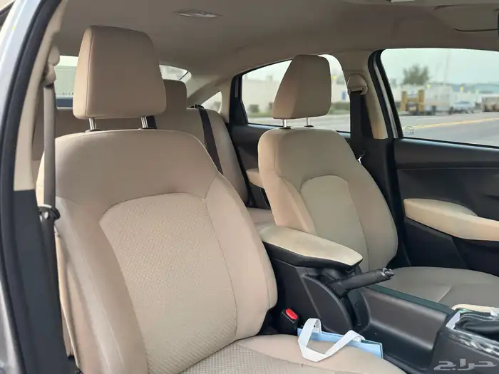 تويوتا يارس 2023 Y 12