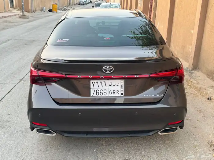 تويوتا افالون 2019 5