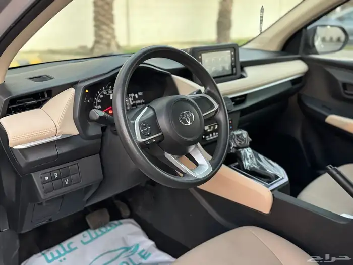 تويوتا يارس 2023 Y 9