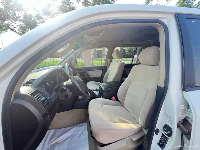 لاندكروزر 2011 9