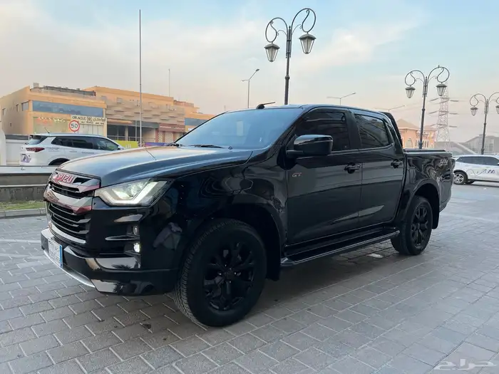 ايسوزو ديماكس GT 2024 شبه جديدة 7
