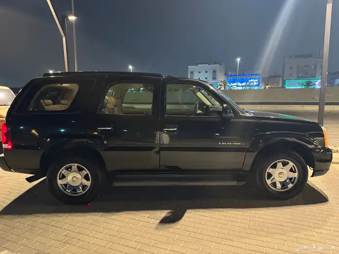 كادلاك اسكاليد 2006 نظيف للبيع 22