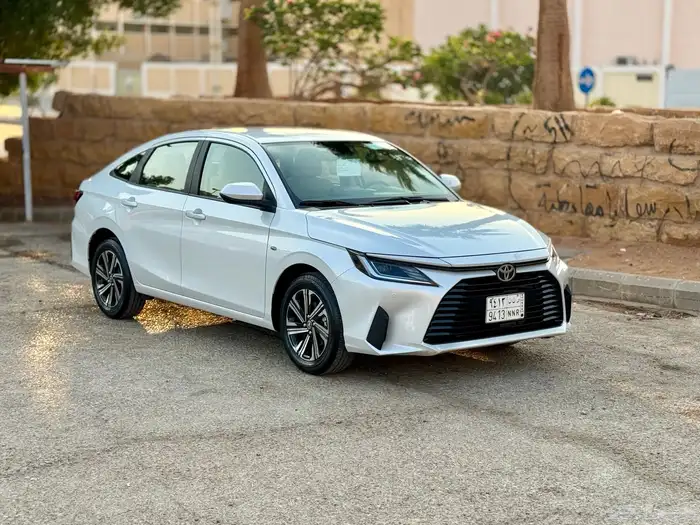 للبيع تويوتا يارس ((Y plus)) 2024 ((ممشى 12 ألف)) 3