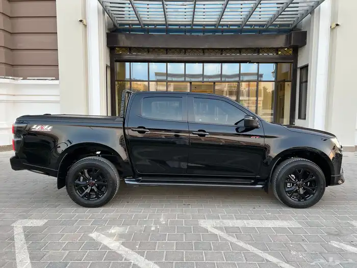 ايسوزو ديماكس GT 2024 شبه جديدة 2