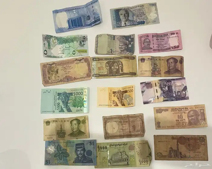 عملات متنوعة من جميع الدول 0