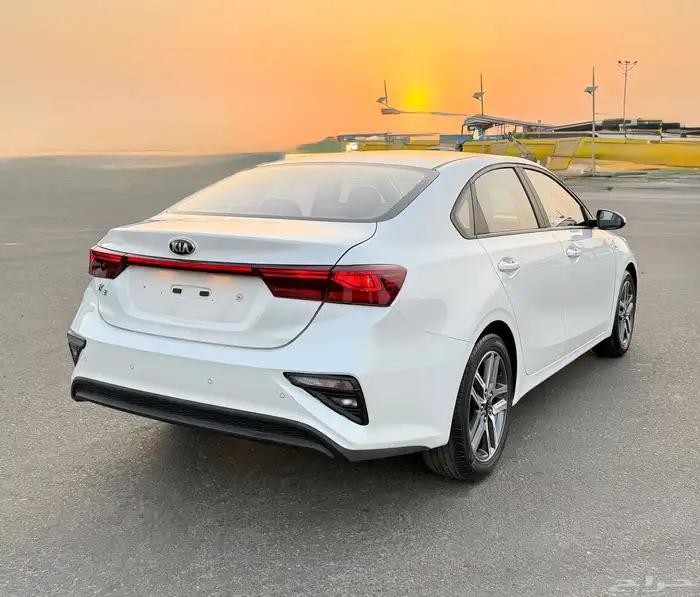 كيا K3 سيراتو 2021 فل بدون فتحه بحالة الوكاله للبيع 5