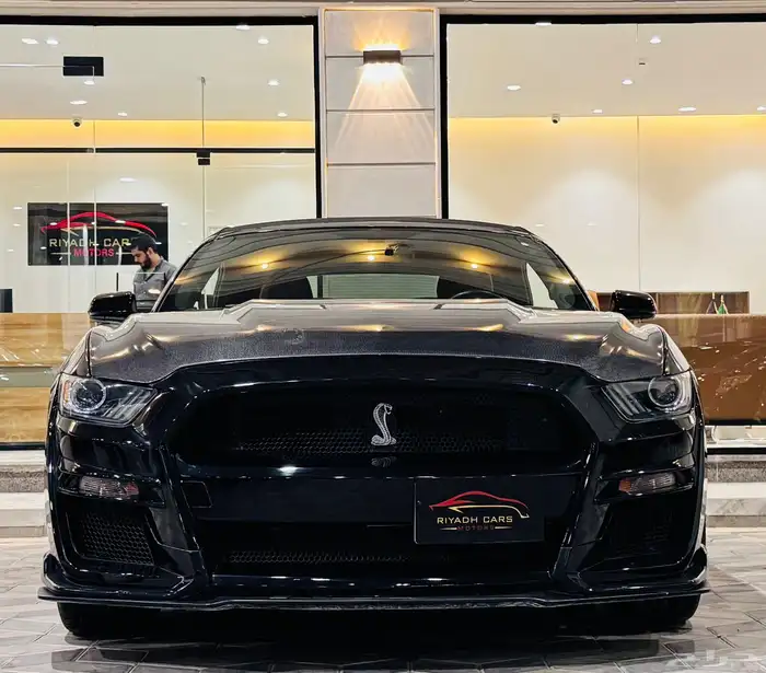 فورد موستنج 2017 كشف ( بحالة ممتازة ) 2