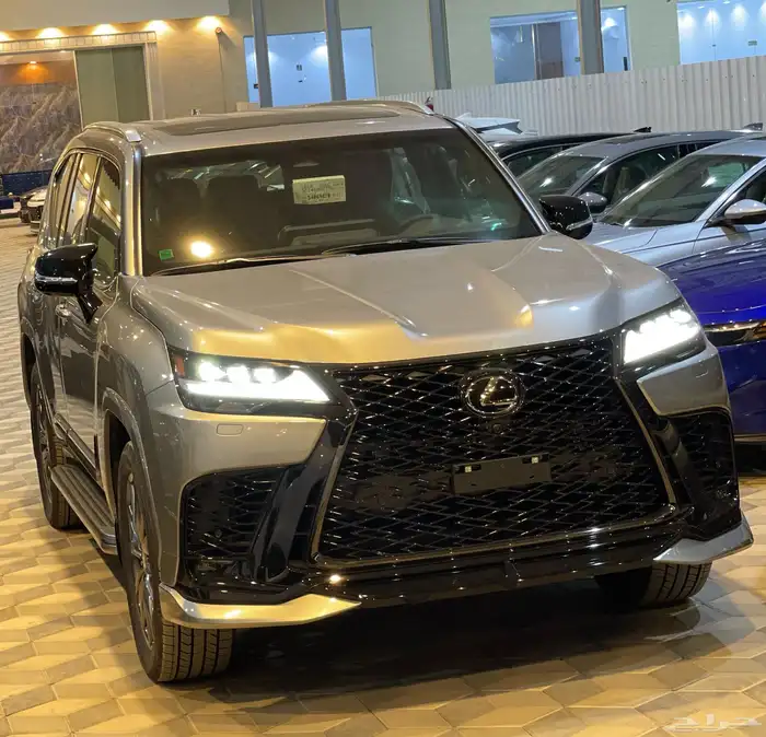 لكزس اف سبورت الساير 2025 6