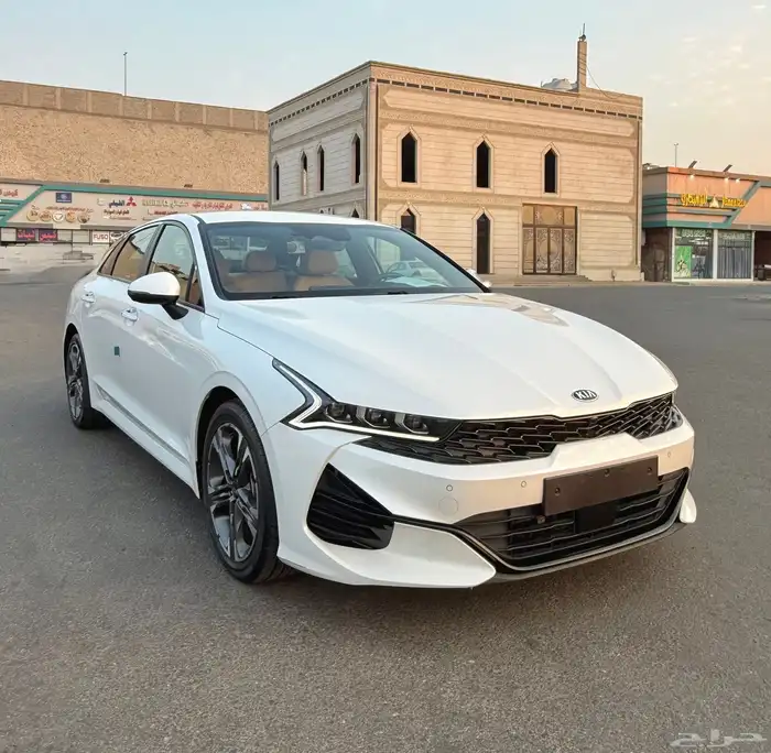 كيا K5 اعلا مواصفات بدون بنورما 2021 داخل جملي للبيع 7