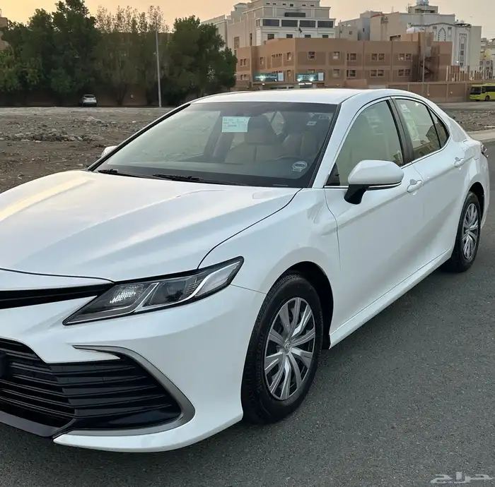 كامري LE 2024 سعودي ( بحالة الوكالة ) خالي من الرش 1