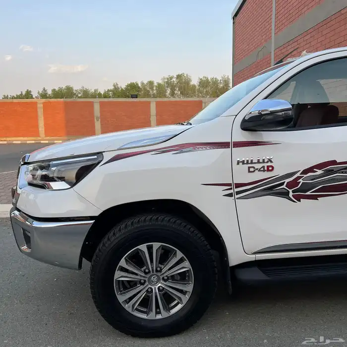 هايلكس 2024 محرك 2800 ديزل قير تماتيك بحالة الوكالة 3