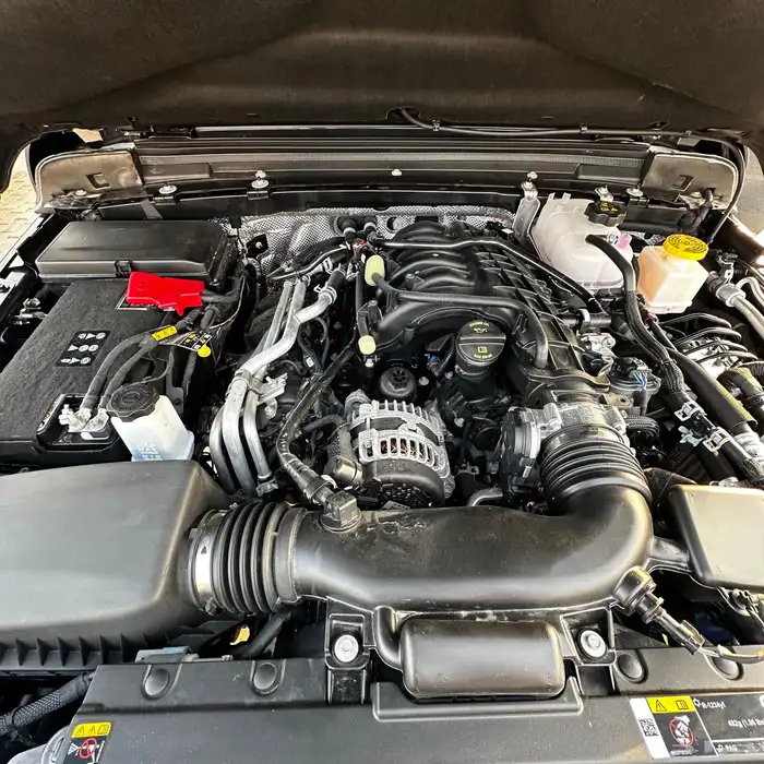 جلاديتر جيب 2025 اسود موهافي 9