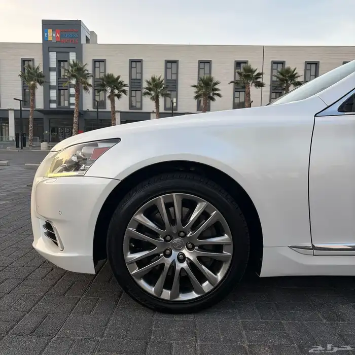 لكزس LS460L VIP موديل 2016 شبه مخزن 2