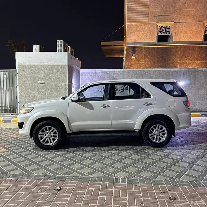 للبيع فورشنر 2013 وكاله 7