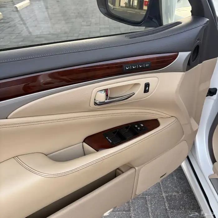 لكزس LS460L VIP موديل 2016 شبه مخزن 46