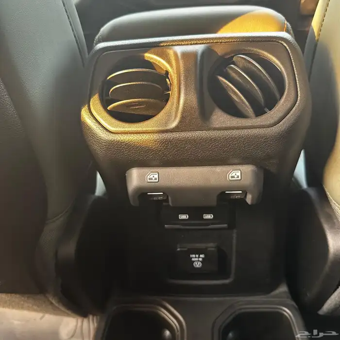 جلاديتر جيب 2025 اسود موهافي 16