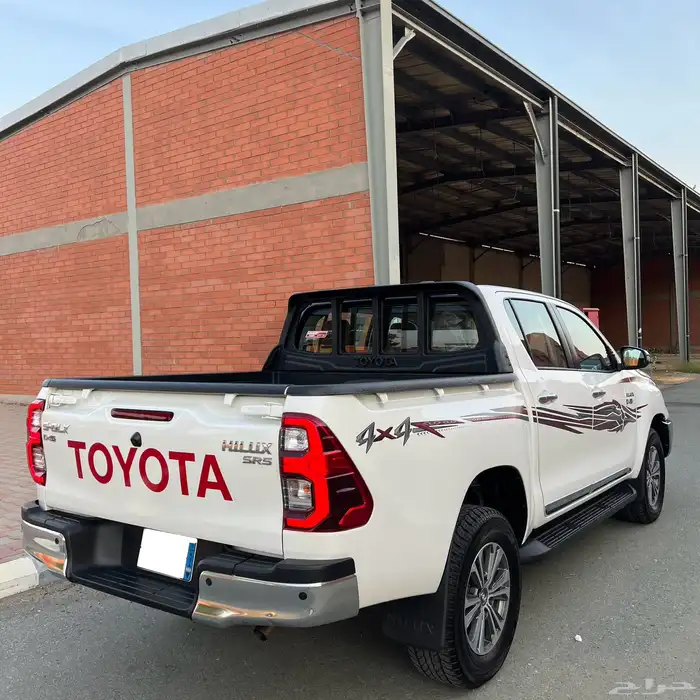 هايلكس 2024 محرك 2800 ديزل قير تماتيك بحالة الوكالة 15