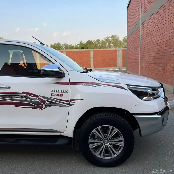 هايلكس 2024 محرك 2800 ديزل قير تماتيك بحالة الوكالة 21