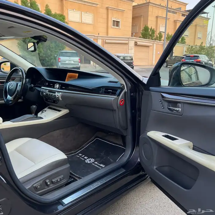 لكزس 2015 ES350 - DD مالك اول بحالة الوكالة 32