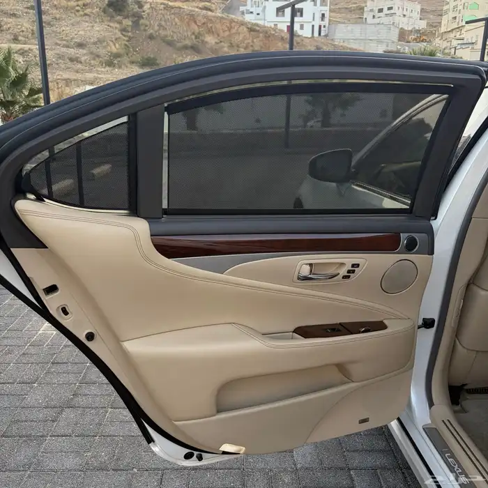 لكزس LS460L VIP موديل 2016 شبه مخزن 32
