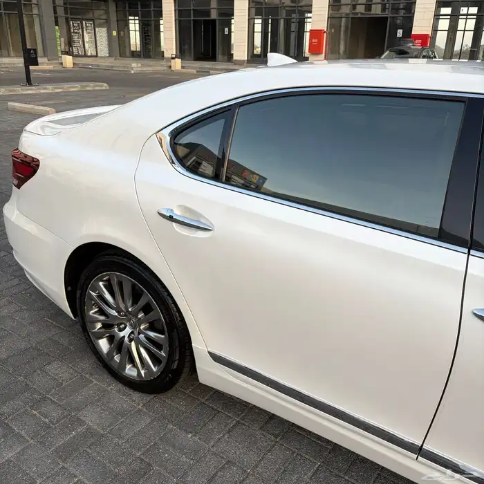 لكزس LS460L VIP موديل 2016 شبه مخزن 11