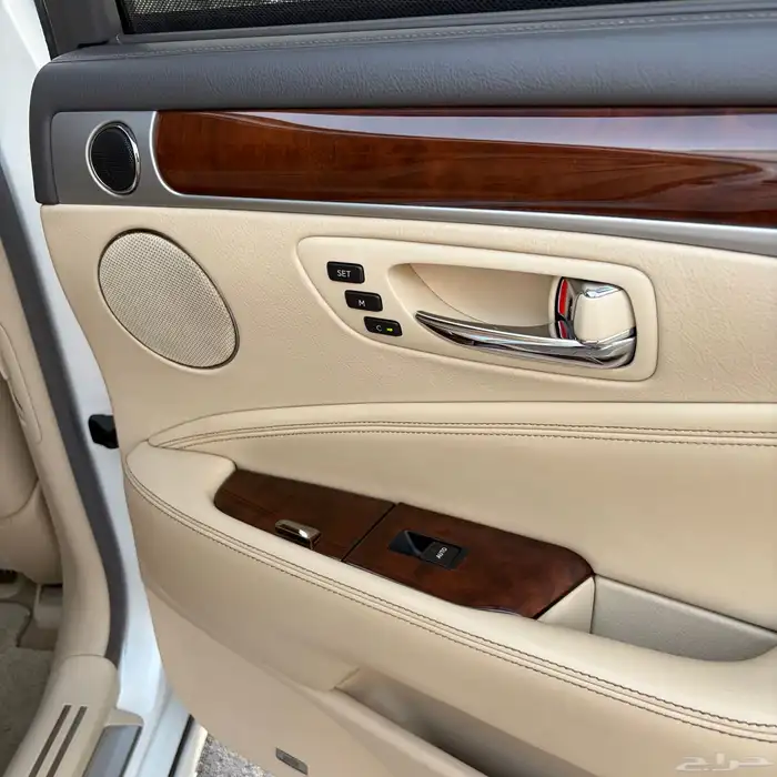 لكزس LS460L VIP موديل 2016 شبه مخزن 42