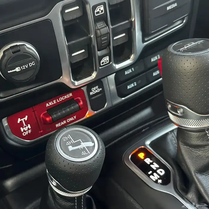 جلاديتر جيب 2025 اسود موهافي 6