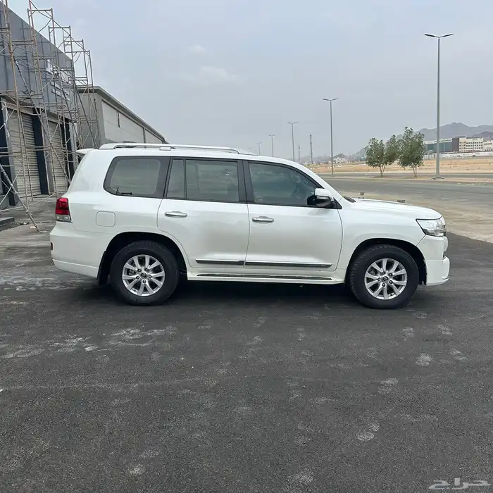 لاندكروزر جي اكس ار 2018 (مخزن )فل كامل 3