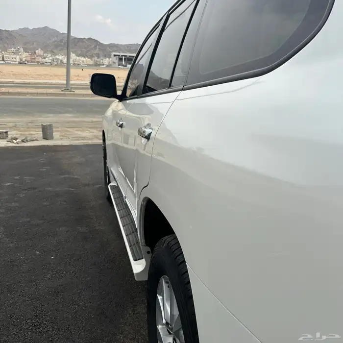 لاندكروزر جي اكس ار 2018 (مخزن )فل كامل 18