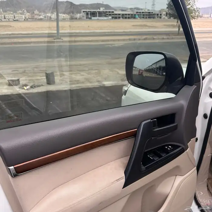 لاندكروزر جي اكس ار 2018 (مخزن )فل كامل 10