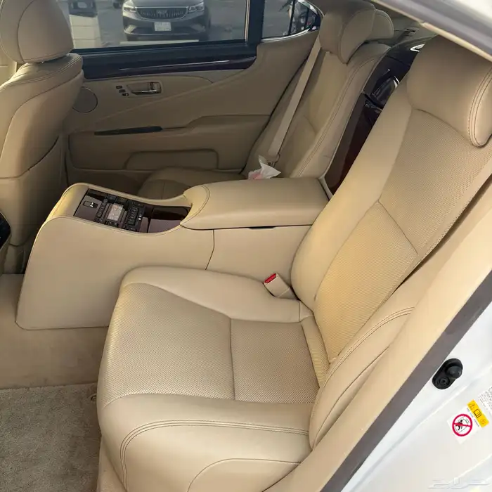 لكزس LS460L VIP موديل 2016 شبه مخزن 31