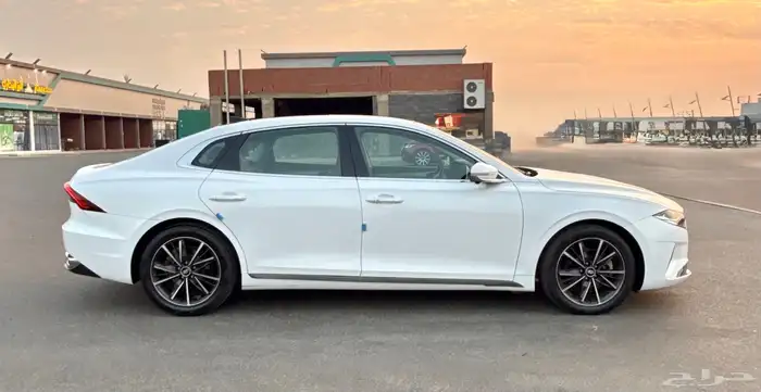 ازيرا 2023 بنورما فل كامل بحالة الوكاله للبيع 6