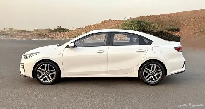 كيا K3 سيراتو 2021 فل بدون فتحه بحالة الوكاله للبيع 2