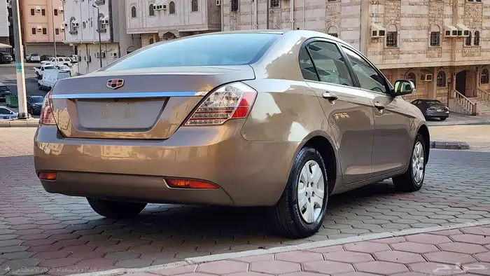 جيلي ايميجراند 7 ممشى قليل على الشرط 2014 3