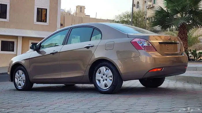 جيلي ايميجراند 7 ممشى قليل على الشرط 2014 5