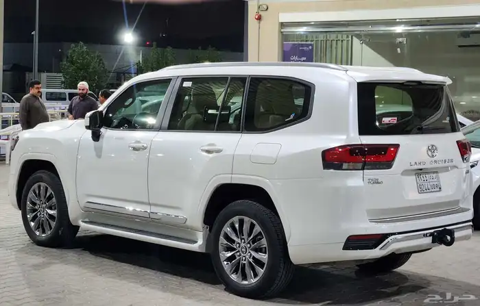 لاندكروزر 2023 GXR-4 6