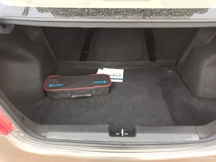 سوزوكي ديزاير 2023 ستاندر 10