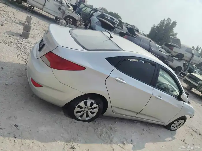 اكسنت 2017 قطع غيار فقط 1