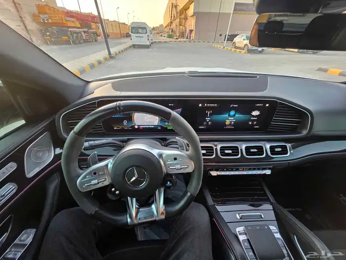 Mercedes GLE53 10