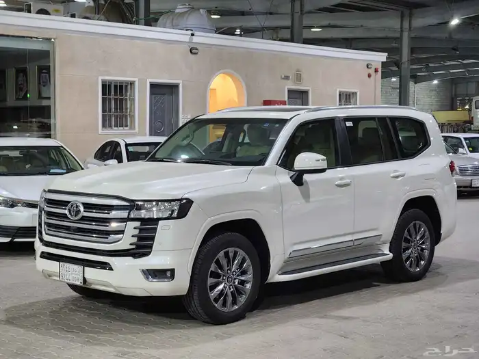 لاندكروزر 2023 GXR-4 0